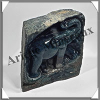 ELEPHANT - DUMORTIERITE - 120x110x50 mm - 1 690 grammes - A003
