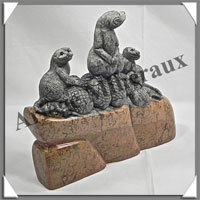 SURICATES (Trio) - JASPE ARGENTE - 170x155x35 mm - 1 140 grammes - A001