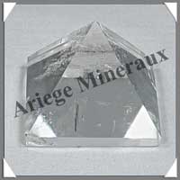 CRISTAL de ROCHE - PYRAMIDE - 45x45x35 mm - 83 grammes - C016