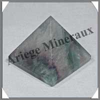 FLUORITE Arc en Ciel - PYRAMIDE - 45x45x39 mm - 104 grammes - C007