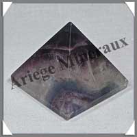 FLUORITE Arc en Ciel - PYRAMIDE - 46x46x42 mm - 110 grammes - C010