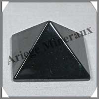 HEMATITE - PYRAMIDE - 40x40x25 mm - 78 grammes - C003