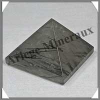 QUARTZ TOURMALINE - PYRAMIDE - 45x45x34 mm - 80 grammes - C001