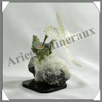 COLIBRI sur FLEUR (Corps en CRISTAL de ROCHE) - 150 mm - A001