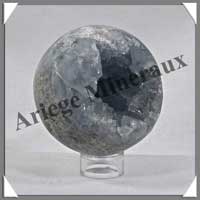 CELESTITE - Sphre - 74 mm - 634 grammes - R006